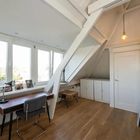 Large Vacation With Garden Near The Sea And Haarlem