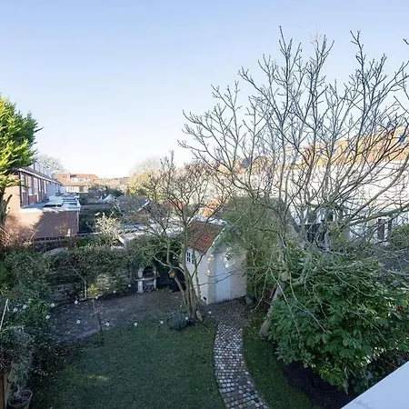 Holiday home Large Vacation With Garden Near The Sea And Haarlem Overveen