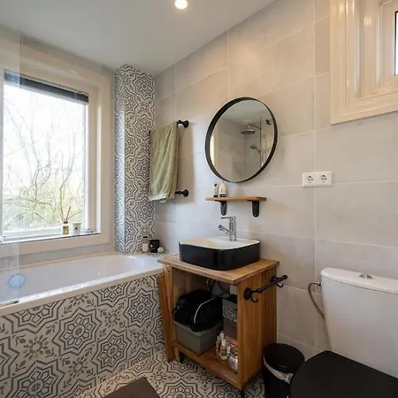 Large Vacation With Garden Near The Sea And Haarlem Overveen